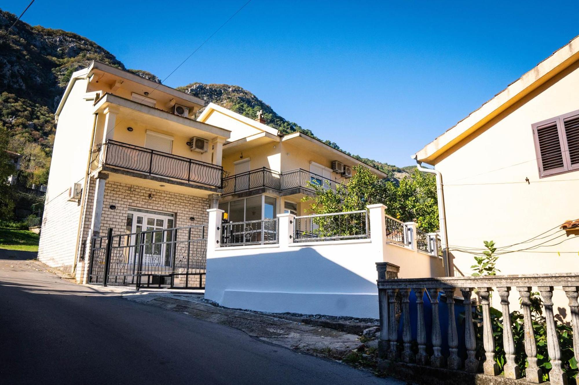 Apartmán Bugi Kotor Exteriér fotografie