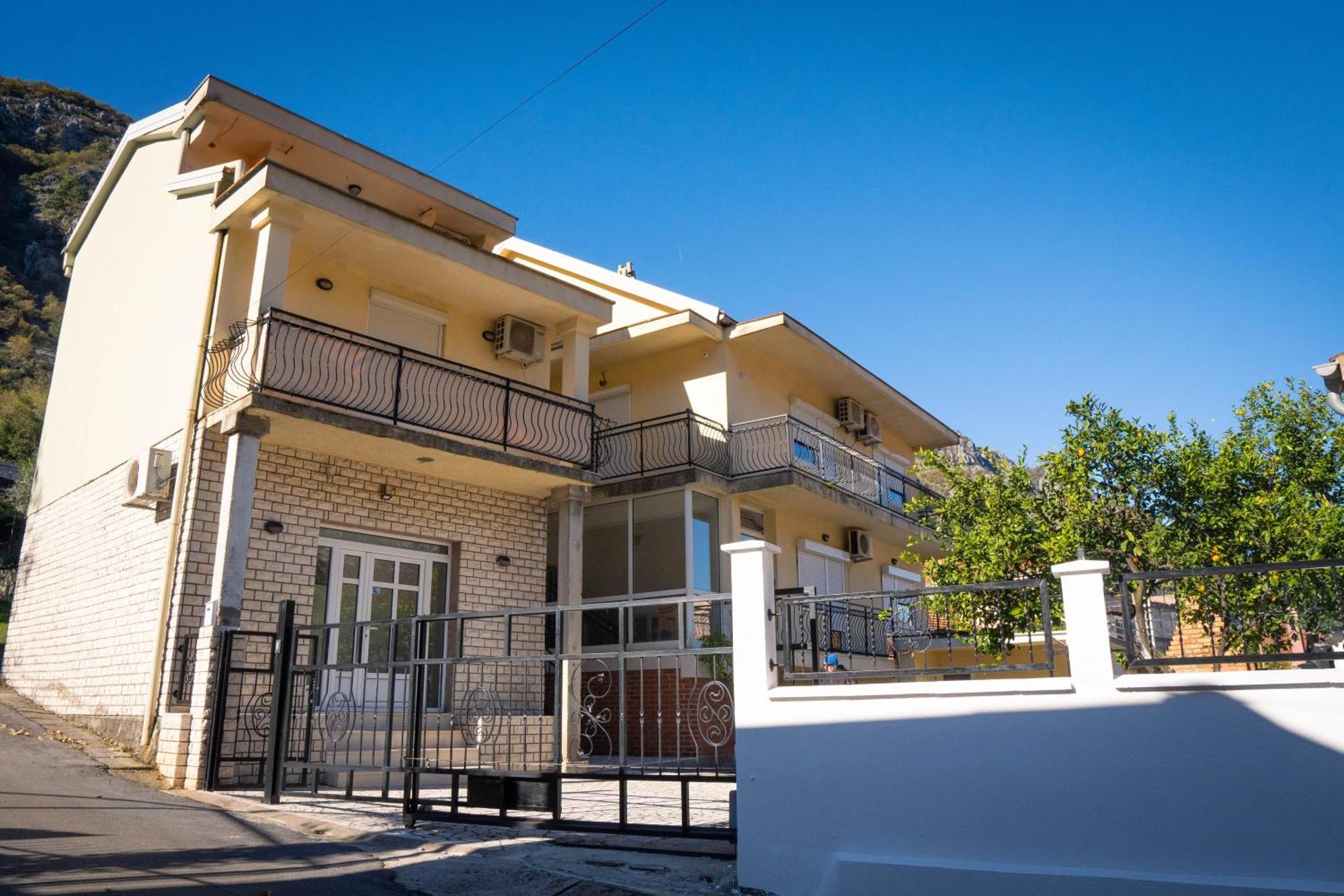 Apartmán Bugi Kotor Exteriér fotografie